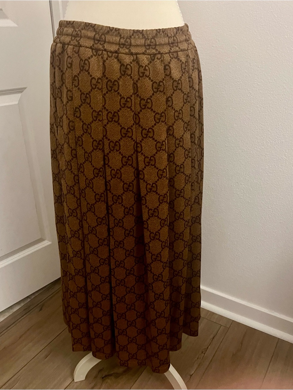Authentic Gucci GG Monogram Pleated Maxi Skirt – Approx. US M/L - Picture 3 of 7